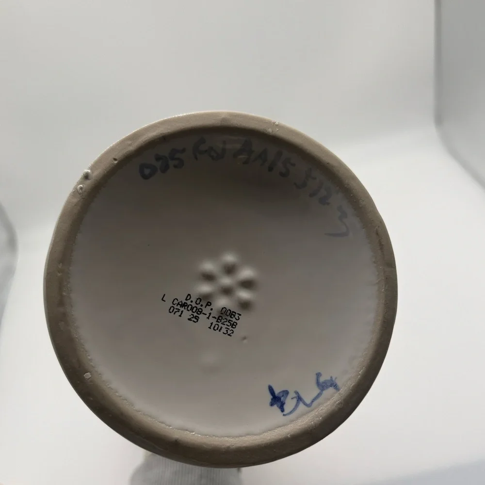 Clase Azul Reposado 750ml Tequila Bottle in Box. - Picture 6 of 9